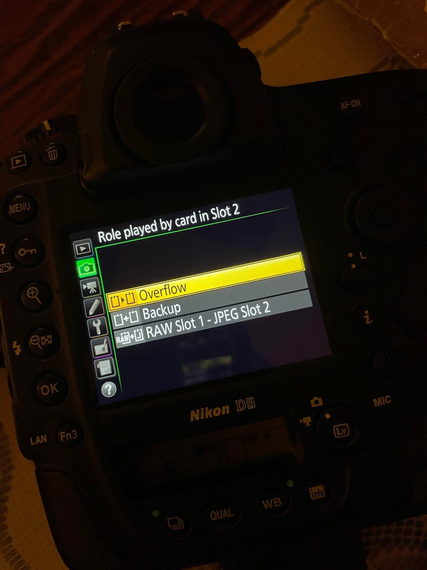 Nikon cards menu Nikon v Canon