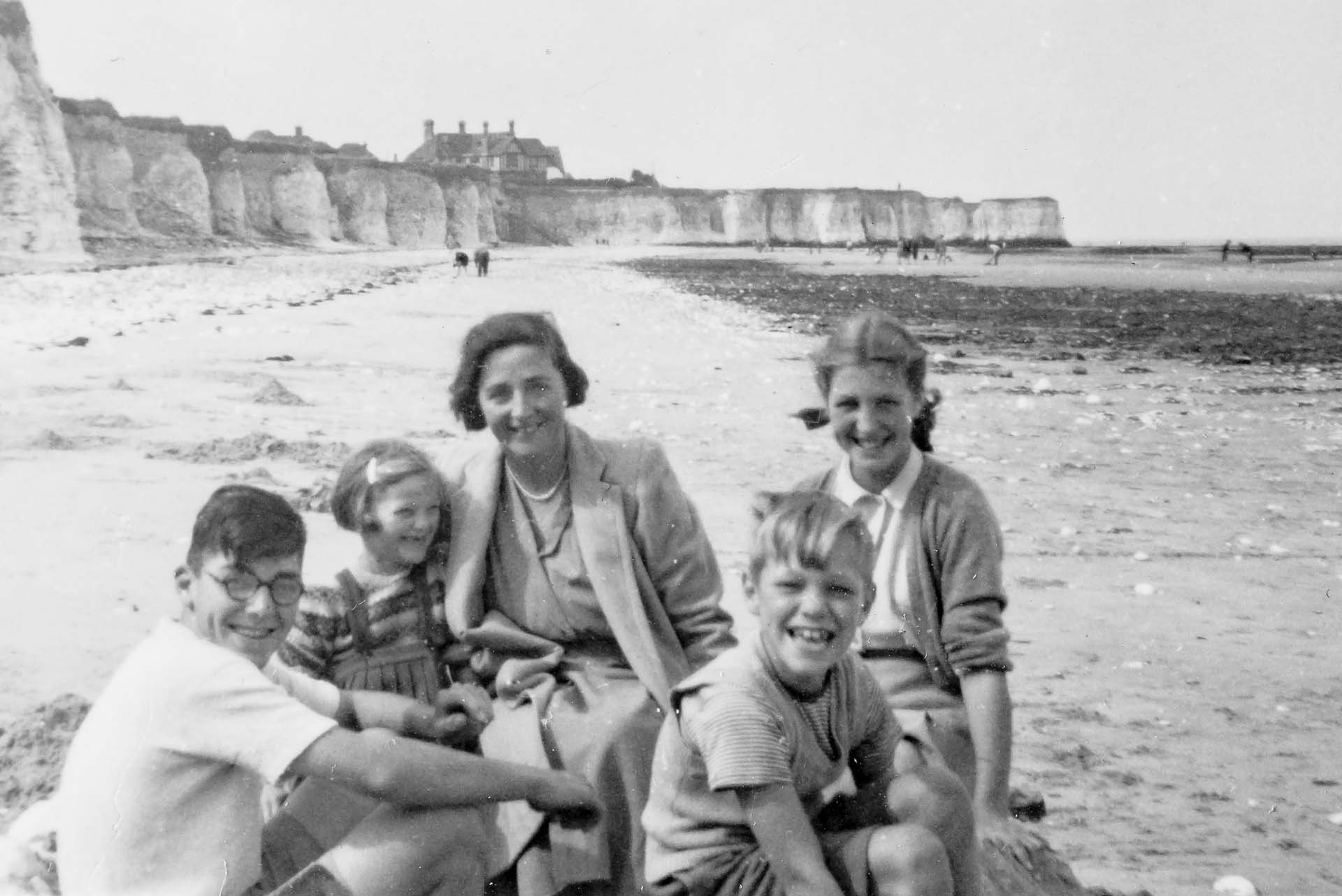 Kings on the beach 1950s Photoshoot voucher