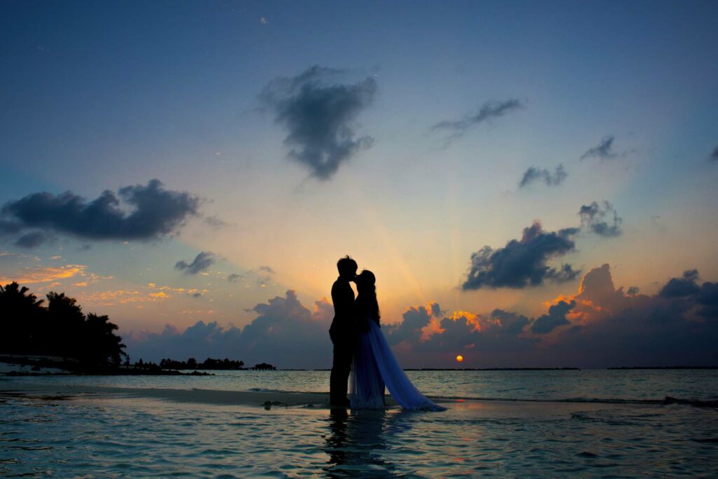 maldives wedding sunset pexels-asad-photo-maldives-1024968
